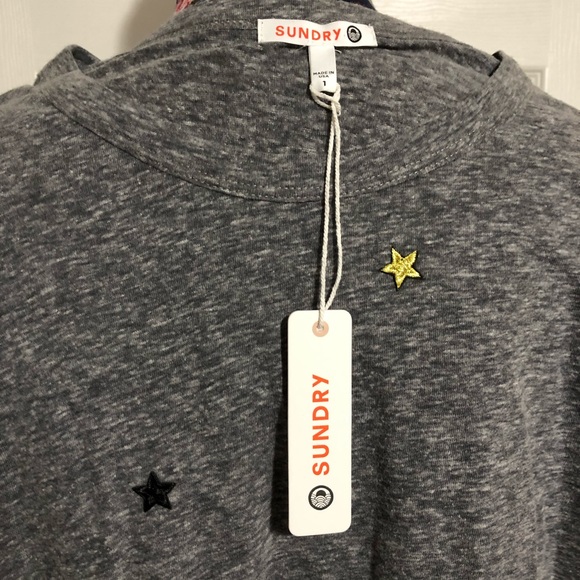 Sundry Mini Star Patches Ruffle Sleeve Top in Grey - Picture 3 of 6